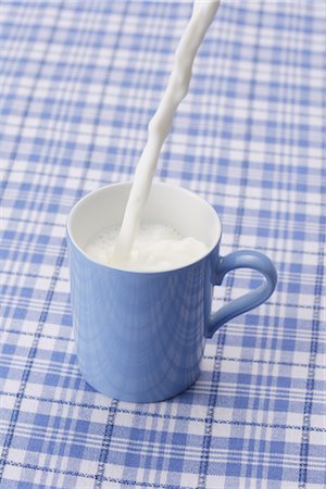 produit laitier - Tasse de lait Photographie de stock - Rights-Managed, Code: 859-03038186