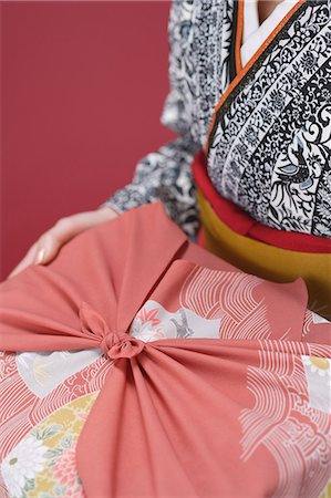 simsearch:859-03038759,k - Midsection of Woman Holding Furoshiki Stock Photo - Rights-Managed, Code: 859-03038717