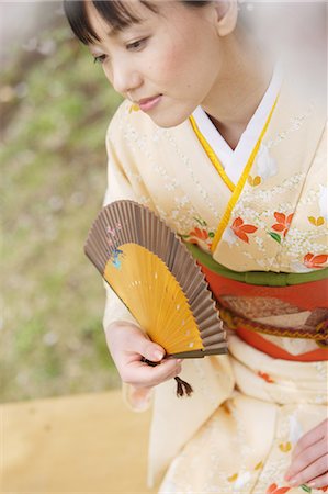 Tenue de femme japonaise Folding Fan Photographie de stock - Rights-Managed, Code: 859-03038752