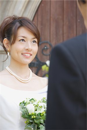 string of pearls for wedding - Japanese Bride Looking at Groom Stock Photo - Rights-Managed, Code: 859-03039076