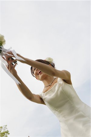 string of pearls for wedding - Japanese Bride Throwing Flower Bouquet Stock Photo - Rights-Managed, Code: 859-03039197