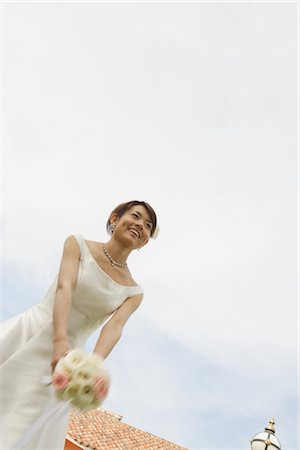string of pearls for wedding - Japanese Bride Throwing Flower Bouquet Stock Photo - Rights-Managed, Code: 859-03039198