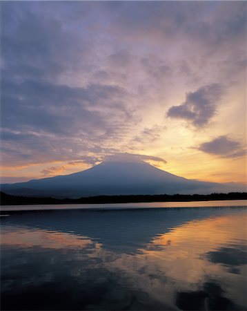 simsearch:859-03044080,k - Scenic View of Mt. Fuji Foto de stock - Con derechos protegidos, Código: 859-03044075