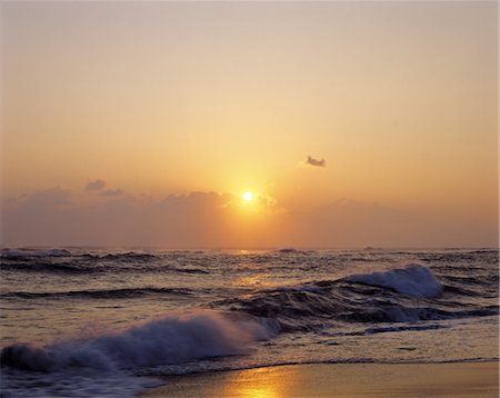 simsearch:859-03043693,k - Belle soirée de l'océan avec le soleil couchant Photographie de stock - Rights-Managed, Code: 859-03044127