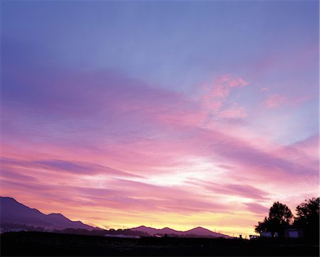 simsearch:859-03044080,k - Clouds over Mountain Foto de stock - Con derechos protegidos, Código: 859-03044141