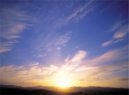 simsearch:859-03044080,k - Clouds over Mountain Foto de stock - Con derechos protegidos, Código: 859-03044154