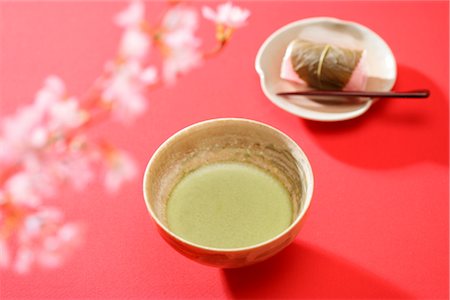 Schale aus grünem Tee mit japanischen Süßwaren Stockbilder - Lizenzpflichtiges, Bildnummer: 859-03041172