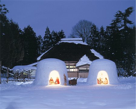 snowy night at home - Snow Hut At Night Stock Photo - Rights-Managed, Code: 859-03041246
