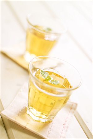 simsearch:859-03041327,k - Glasses Of Cold Tea Stock Photo - Rights-Managed, Code: 859-03041274