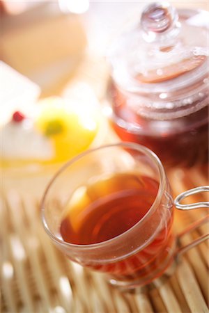 simsearch:859-03041327,k - Tea In A Glass Cup Stock Photo - Rights-Managed, Code: 859-03041294