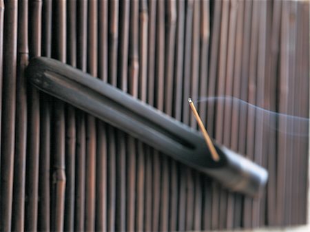 peaceful human - Incense Stick On Reed Mat Foto de stock - Con derechos protegidos, Código: 859-03041381