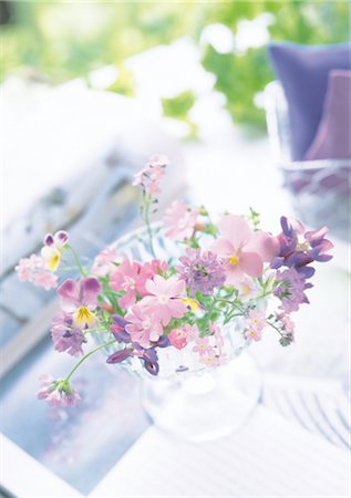 simsearch:859-03041462,k - Blue Flowers In A Glass Cup Stock Photo - Rights-Managed, Code: 859-03041524