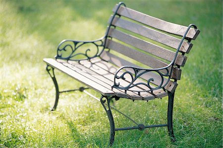 simsearch:859-03041462,k - Close-Up Of A Park Bench Stock Photo - Rights-Managed, Code: 859-03041768