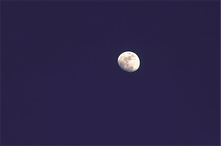 simsearch:859-03043693,k - Vue panoramique sur la lune Photographie de stock - Rights-Managed, Code: 859-03043681