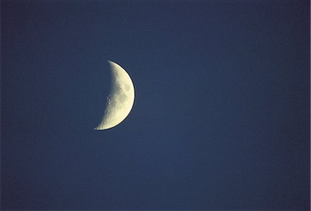 Vue panoramique sur la lune Photographie de stock - Rights-Managed, Code: 859-03043693