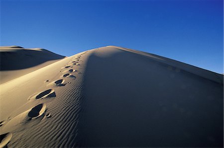 desert trail - Desert Tracks Stock Photo - Rights-Managed, Code: 859-03194443