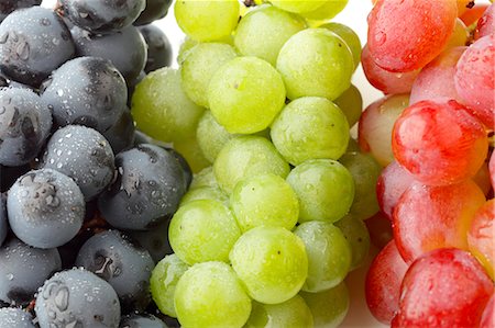 rocío - Three Kinds Of Grape Foto de stock - Con derechos protegidos, Código: 859-03598568