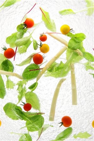 Vegetables Splashing In To Water Foto de stock - Con derechos protegidos, Código: 859-03598685