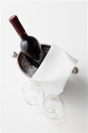 Vin et verres de vin Photographie de stock - Rights-Managed, Code: 859-03598783