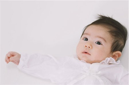 Baby Looking Up Foto de stock - Con derechos protegidos, Código: 859-03600185