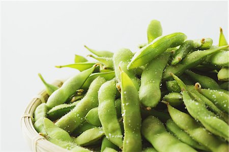 salad ingredients - Basket of Cooked Soybeans Foto de stock - Con derechos protegidos, Código: 859-03600274