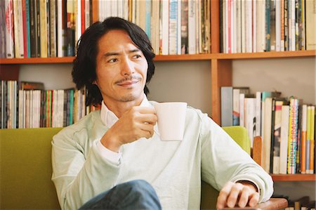 portrait of japanese designer - Livre café Photographie de stock - Rights-Managed, Code: 859-03600519