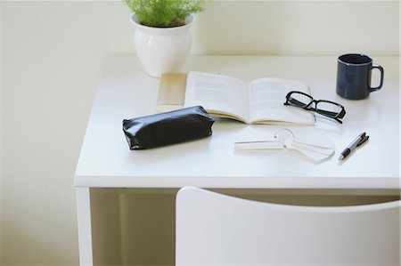 desk not studio not people - Chambre d'enfant Photographie de stock - Rights-Managed, Code: 859-03601295