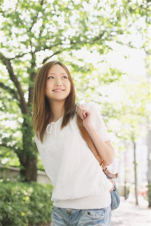 simsearch:859-03730657,k - Japanese Teenage Girl in Park Foto de stock - Con derechos protegidos, Código: 859-03730604
