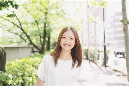 simsearch:859-03730657,k - Japanese Teenage Girl in Park Foto de stock - Con derechos protegidos, Código: 859-03730606