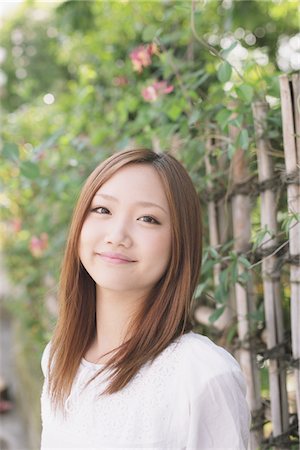 simsearch:859-03730657,k - Japanese Teenage Girl in Park Foto de stock - Con derechos protegidos, Código: 859-03730613