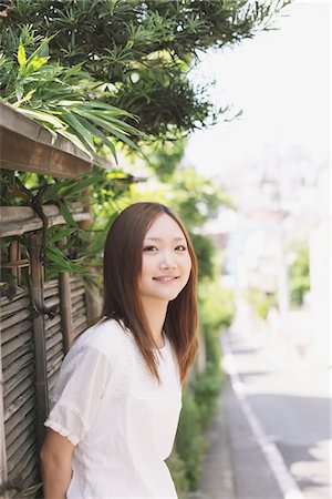 simsearch:859-03730657,k - Pretty Japanese Teenage Girl Foto de stock - Con derechos protegidos, Código: 859-03730623