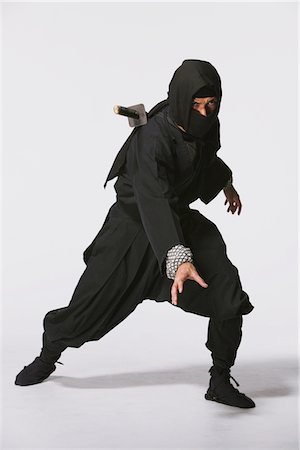 simsearch:859-03730741,k - Studio Shot of Ninja on White Background Foto de stock - Direito Controlado, Número: 859-03730772