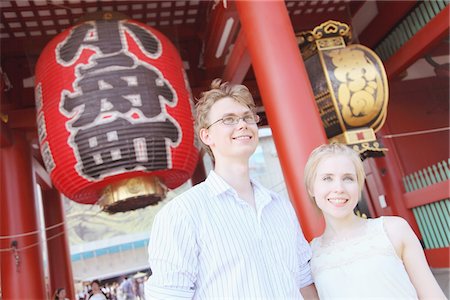 simsearch:693-03312841,k - Young Couple Sightseeing In Japan Fotografie stock - Rights-Managed, Codice: 859-03730859