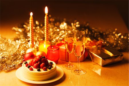 Cake with Gifts and Candles Stock Photo - Rights-Managed, Code: 859-03781900