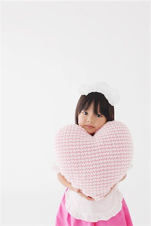 simsearch:700-01586818,k - Japanese Girl Holding Heart Stock Photo - Rights-Managed, Code: 859-03806332