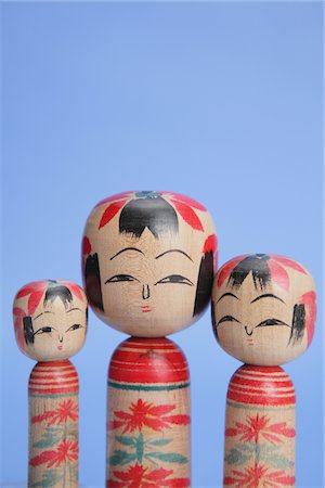simsearch:859-03982407,k - Japanese dolls Kokeshi Foto de stock - Con derechos protegidos, Código: 859-03807137