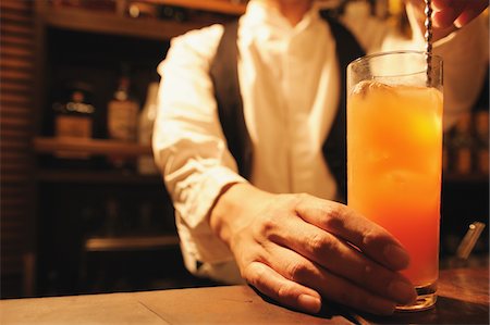 Bartender making a cocktail Stock Photo - Rights-Managed, Code: 859-03807218