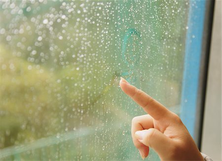 raya - Water Drops On Glass Window Foto de stock - Con derechos protegidos, Código: 859-03839431