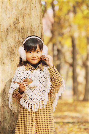 simsearch:859-03600167,k - Girl In Autumn Foliage Foto de stock - Direito Controlado, Número: 859-03839565