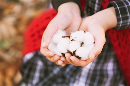 simsearch:859-03839431,k - Girl Showing Cotton Buds Stock Photo - Rights-Managed, Code: 859-03839653