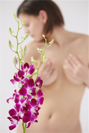 simsearch:859-03840020,k - Naked Woman Posing Foto de stock - Con derechos protegidos, Código: 859-03839988