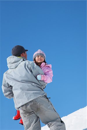 simsearch:859-03840998,k - Father Holding His Daughter And Climbing Up Foto de stock - Con derechos protegidos, Código: 859-03840639