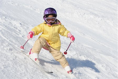 simsearch:859-03840998,k - Girl Skiing Foto de stock - Con derechos protegidos, Código: 859-03840950