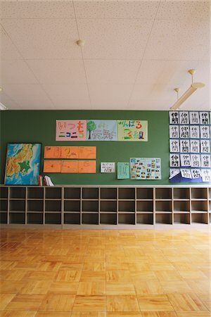 shelf - Intérieur de la salle de classe vide Photographie de stock - Rights-Managed, Code: 859-03860983