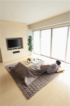 simsearch:859-03884677,k - Japanese Kotatsu and Mid-adult man Stock Photo - Rights-Managed, Code: 859-03884645
