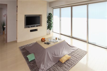 simsearch:859-03884665,k - Japanische Kotatsu Stockbilder - Lizenzpflichtiges, Bildnummer: 859-03884640