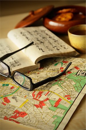 simsearch:859-03884677,k - Eyeglasses and Books Stock Photo - Rights-Managed, Code: 859-03884667