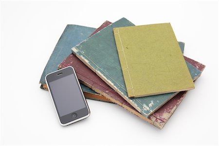 IPod et livres anciens Photographie de stock - Rights-Managed, Code: 859-03884703