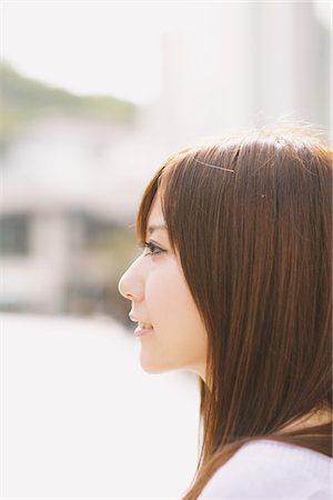 simsearch:614-07145856,k - Japanese Women Looking Away, Side View Stock Photo - Rights-Managed, Code: 859-03885342