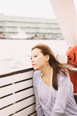 simsearch:859-03860715,k - Japanese Women Sitting In Boat Stock Photo - Rights-Managed, Code: 859-03885365